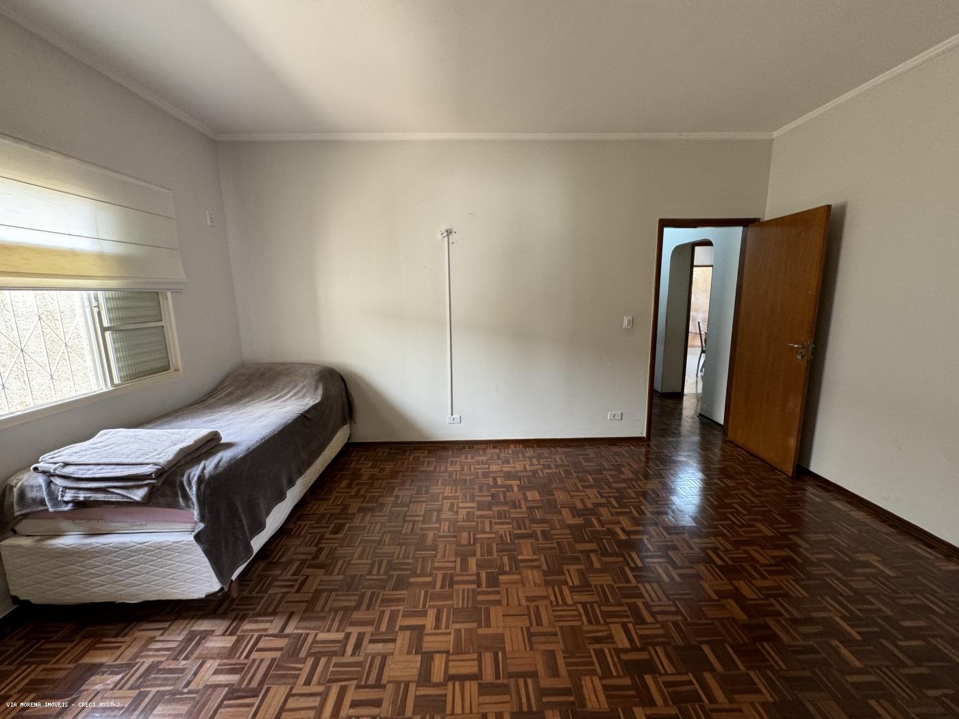 Casa à venda com 4 quartos, 418m² - Foto 14