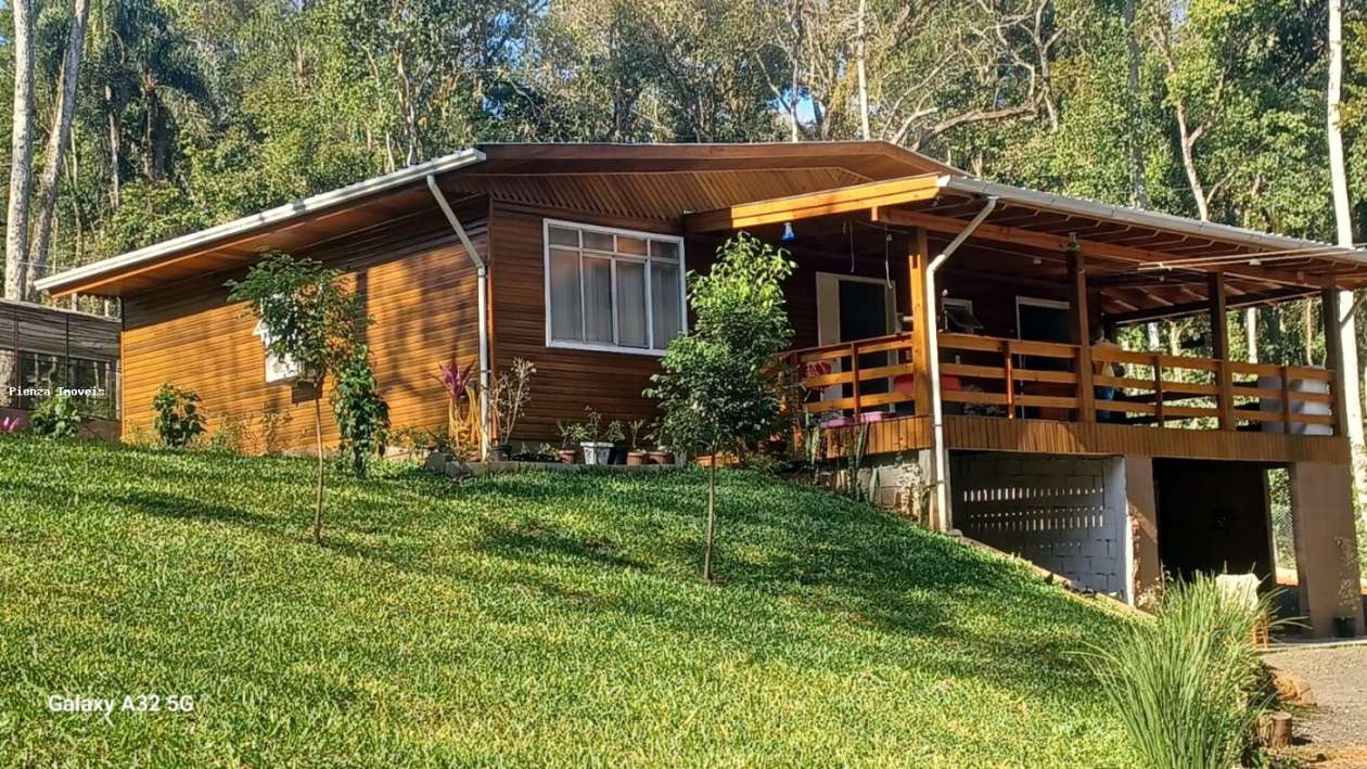 Sítio, 3 quartos, 3800 m² - Foto 1