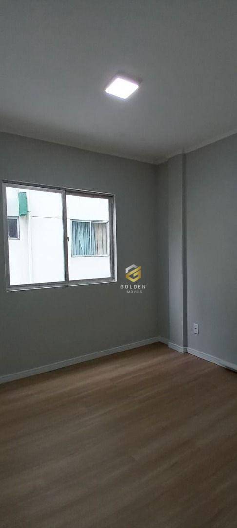 Apartamento à venda com 2 quartos, 75m² - Foto 9