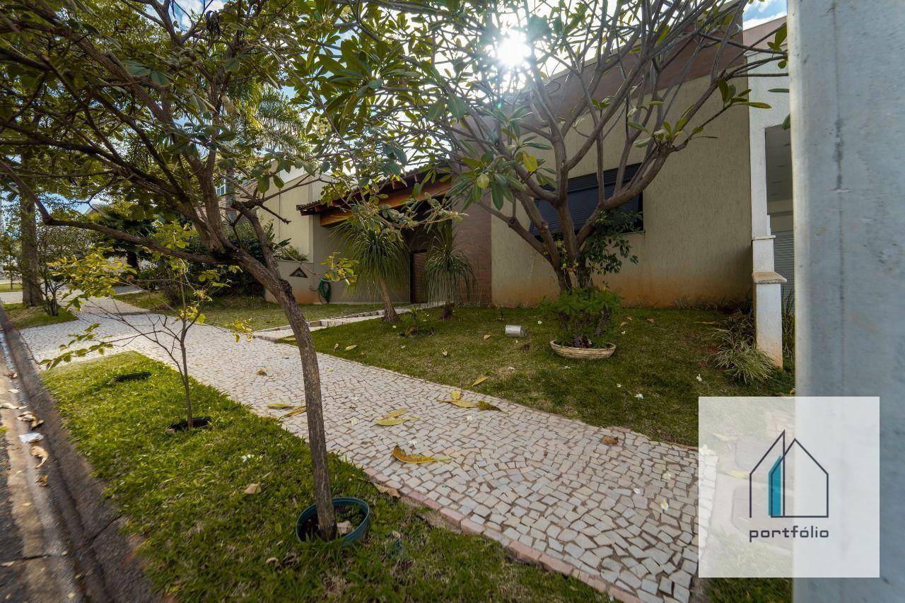 Casa de Condomínio à venda com 3 quartos, 236m² - Foto 30