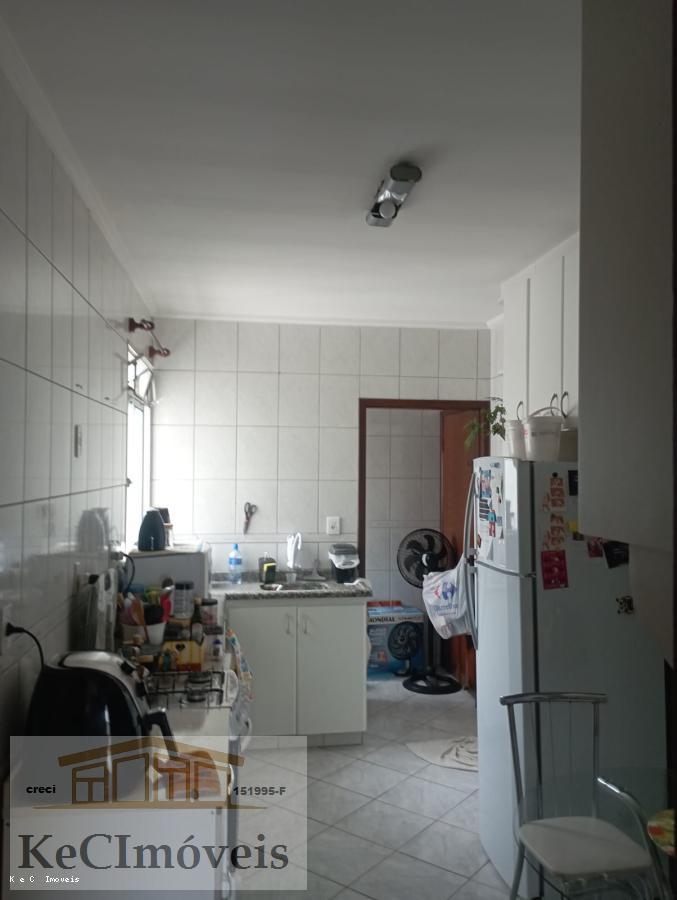 Apartamento à venda com 2 quartos, 72m² - Foto 6