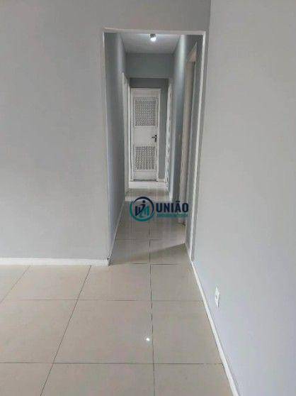 Apartamento à venda com 2 quartos, 72m² - Foto 4