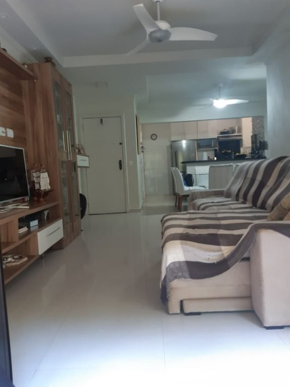 Apartamento à venda com 3 quartos, 130m² - Foto 3