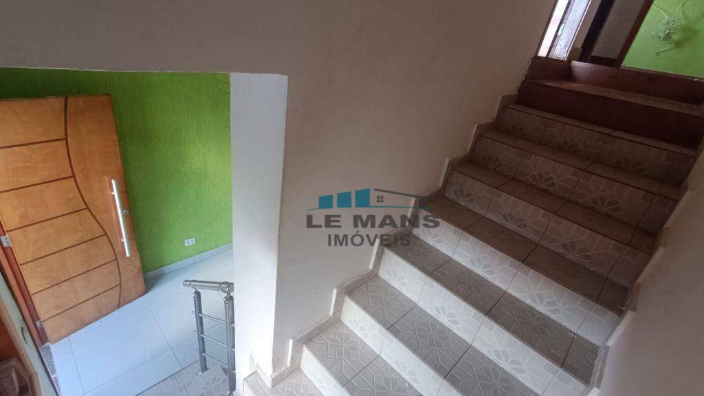 Casa à venda com 2 quartos, 67m² - Foto 11