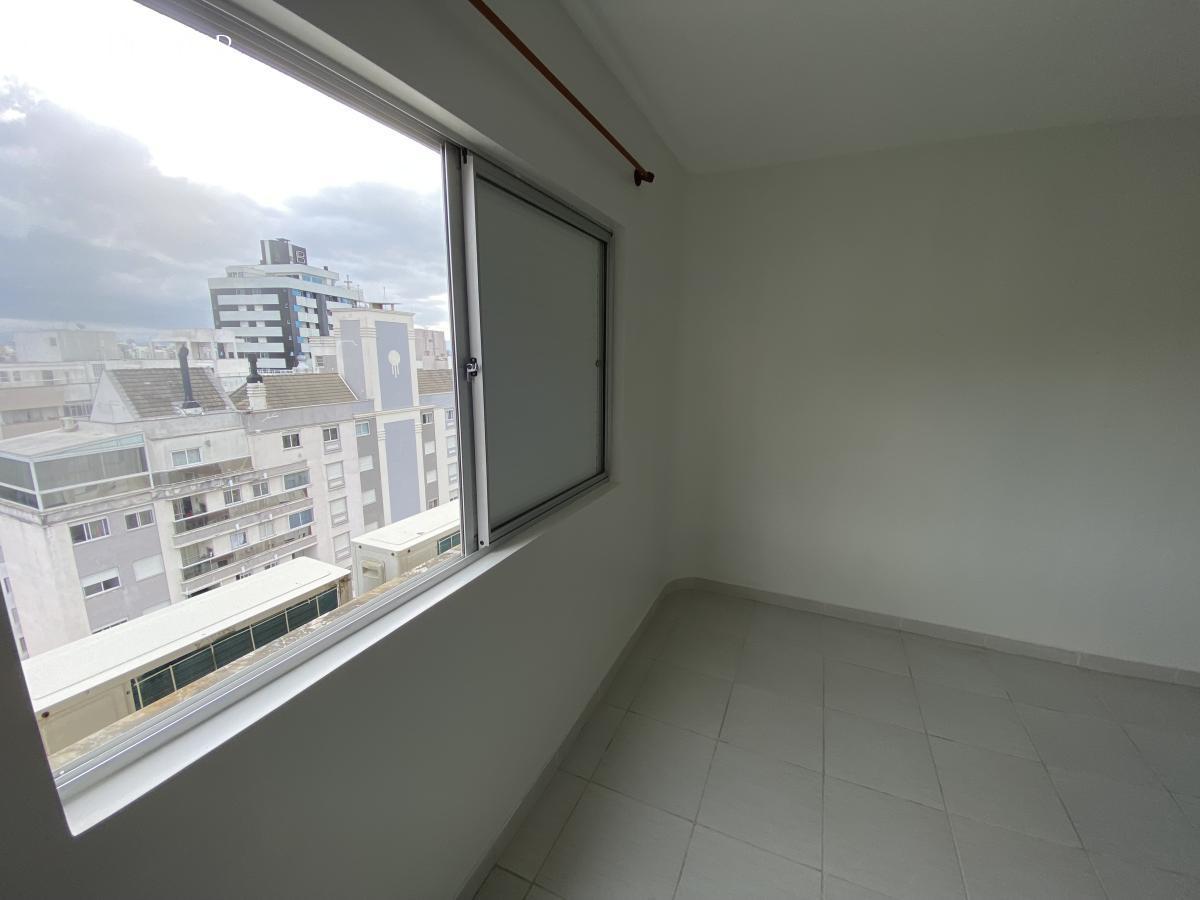 Apartamento à venda com 3 quartos, 117m² - Foto 23