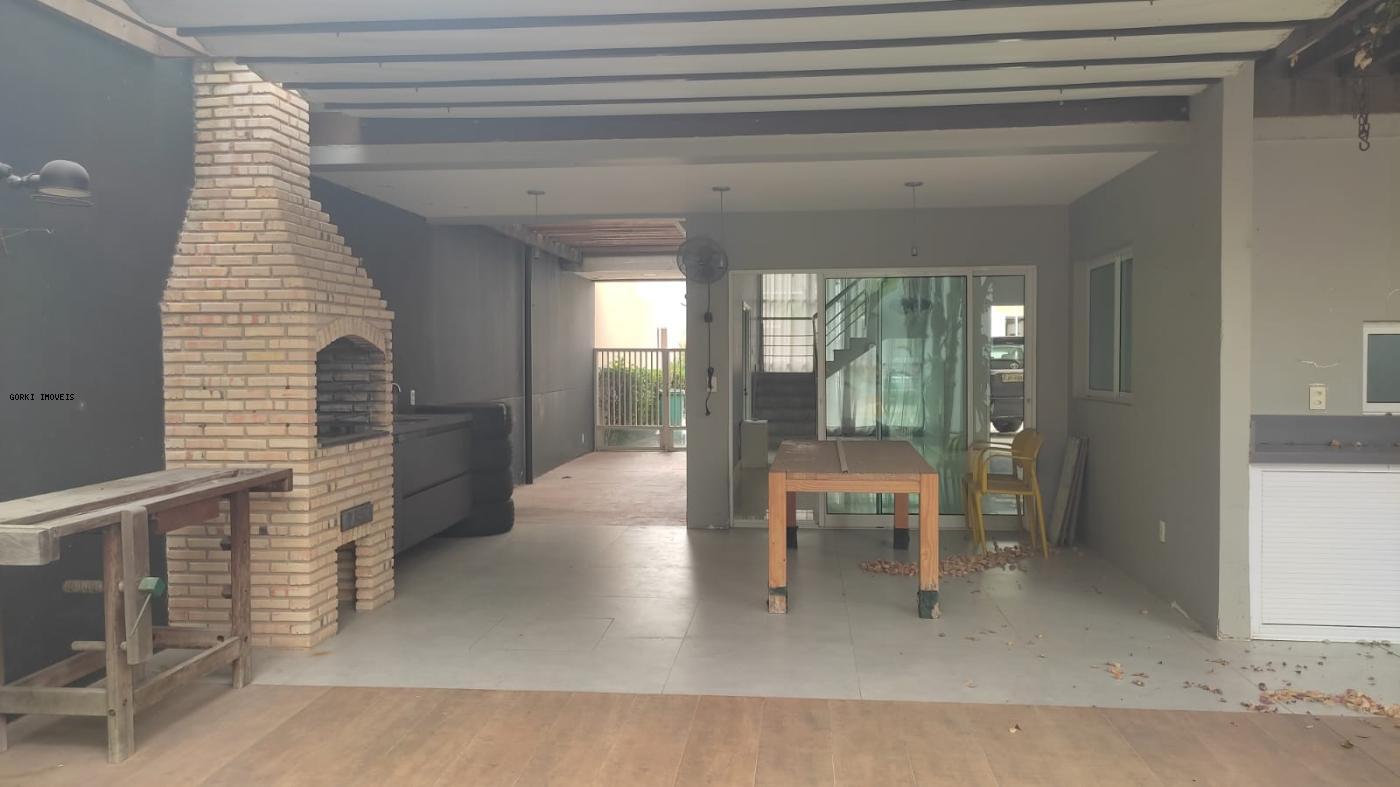 Casa de Condomínio à venda com 4 quartos, 250m² - Foto 17