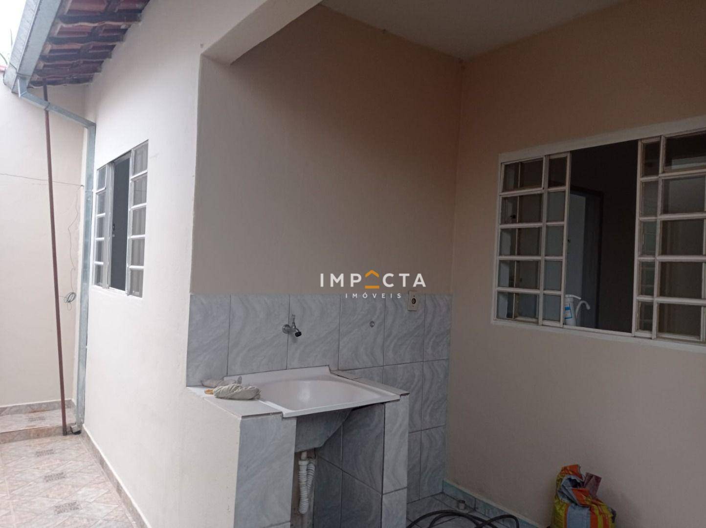 Casa à venda com 3 quartos, 80m² - Foto 14