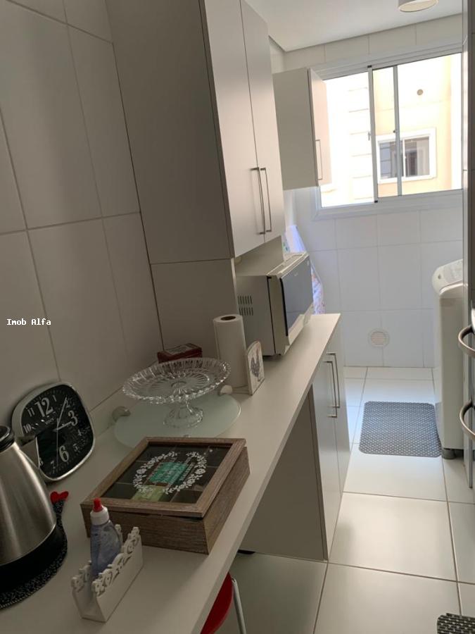 Apartamento à venda com 2 quartos, 70m² - Foto 14