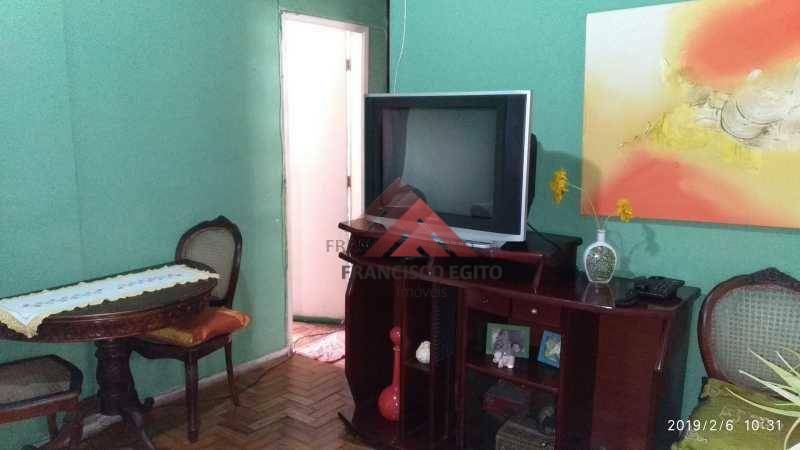 Apartamento à venda com 1 quarto, 40m² - Foto 2