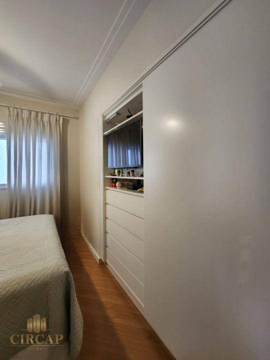 Apartamento à venda com 2 quartos, 70m² - Foto 9