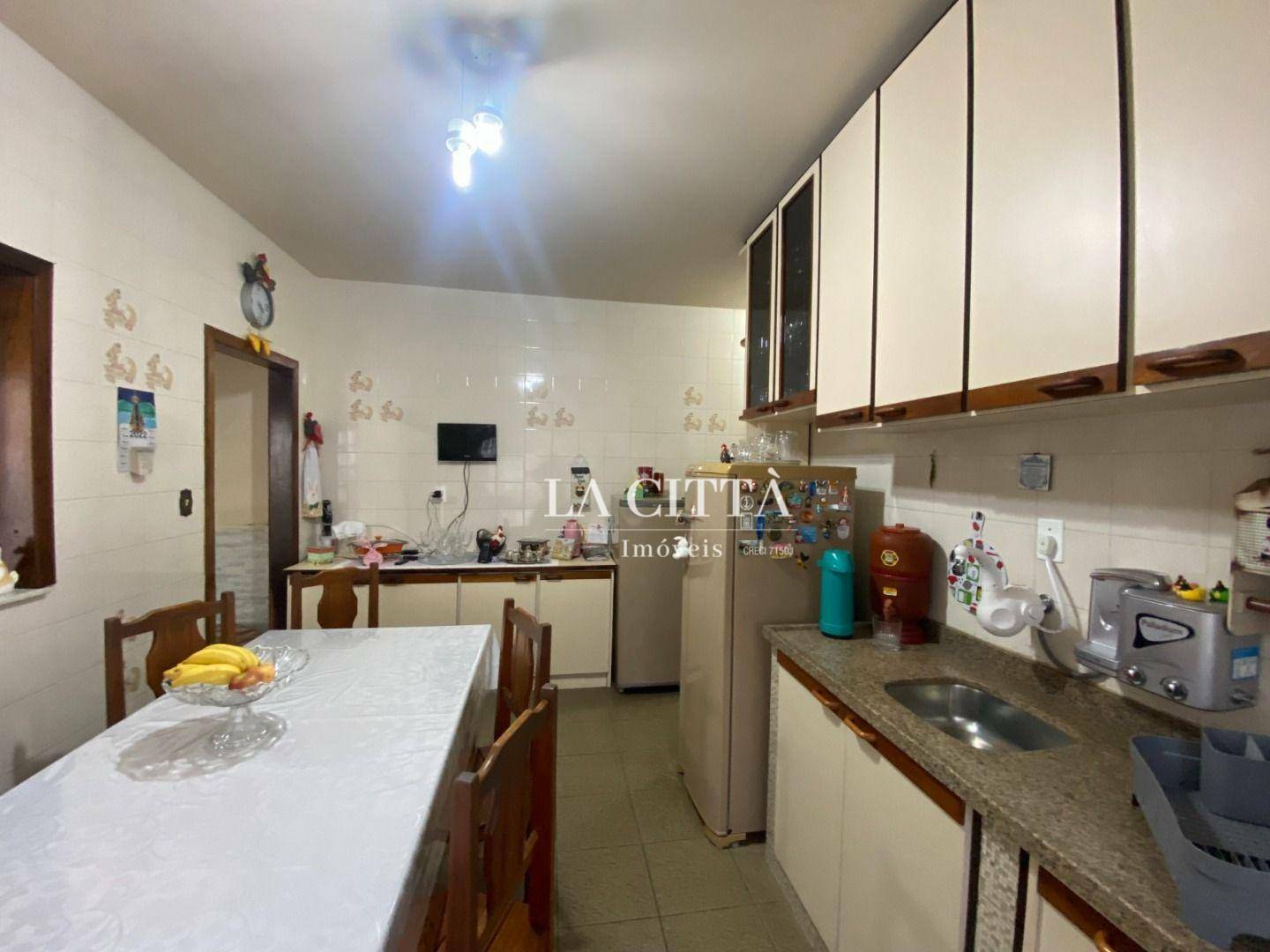 Casa à venda com 3 quartos, 160m² - Foto 14