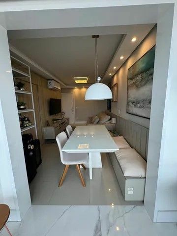 Apartamento à venda com 2 quartos, 74m² - Foto 2