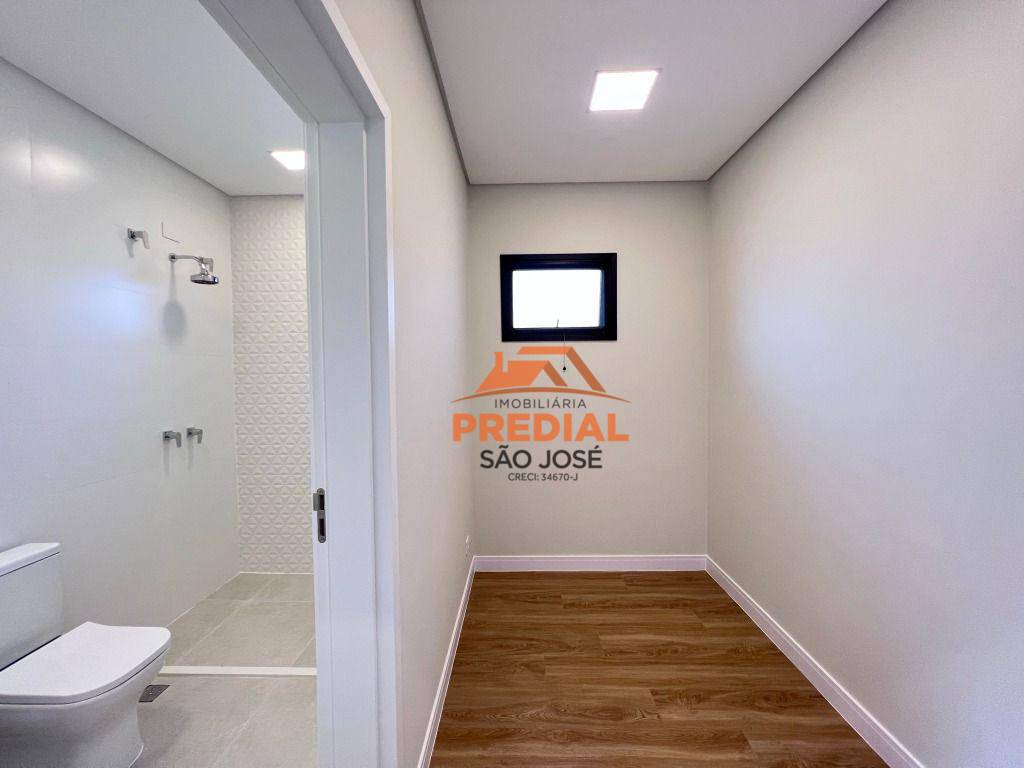 Casa de Condomínio à venda com 4 quartos, 400m² - Foto 27