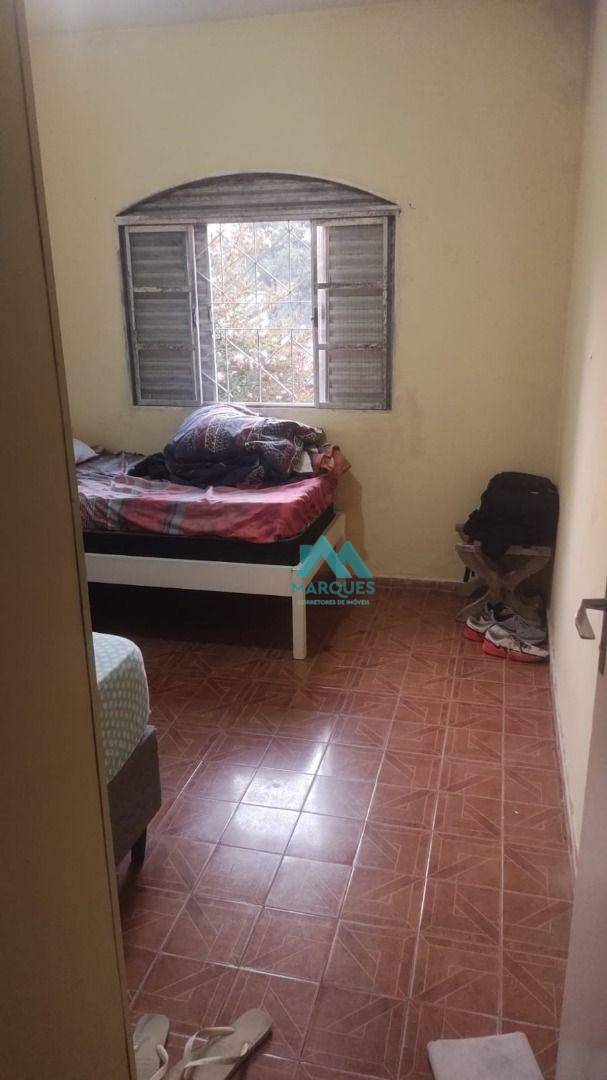 Casa à venda com 2 quartos, 80m² - Foto 4