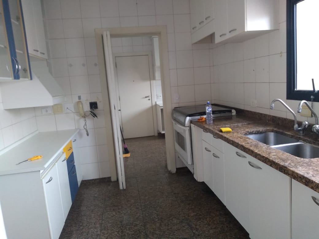 Apartamento à venda com 4 quartos, 185m² - Foto 3