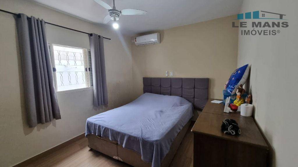 Casa à venda com 2 quartos, 98m² - Foto 4