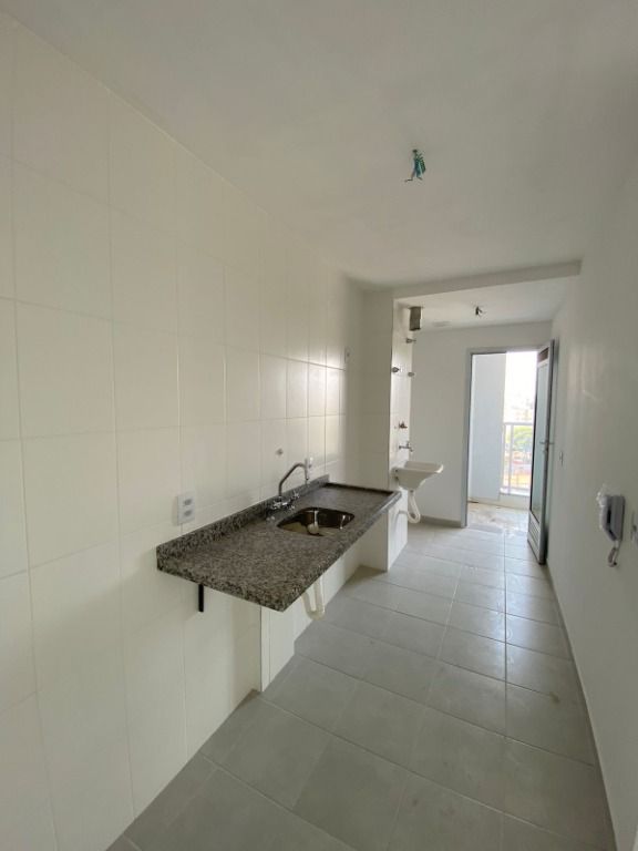 Apartamento à venda com 2 quartos, 64m² - Foto 7