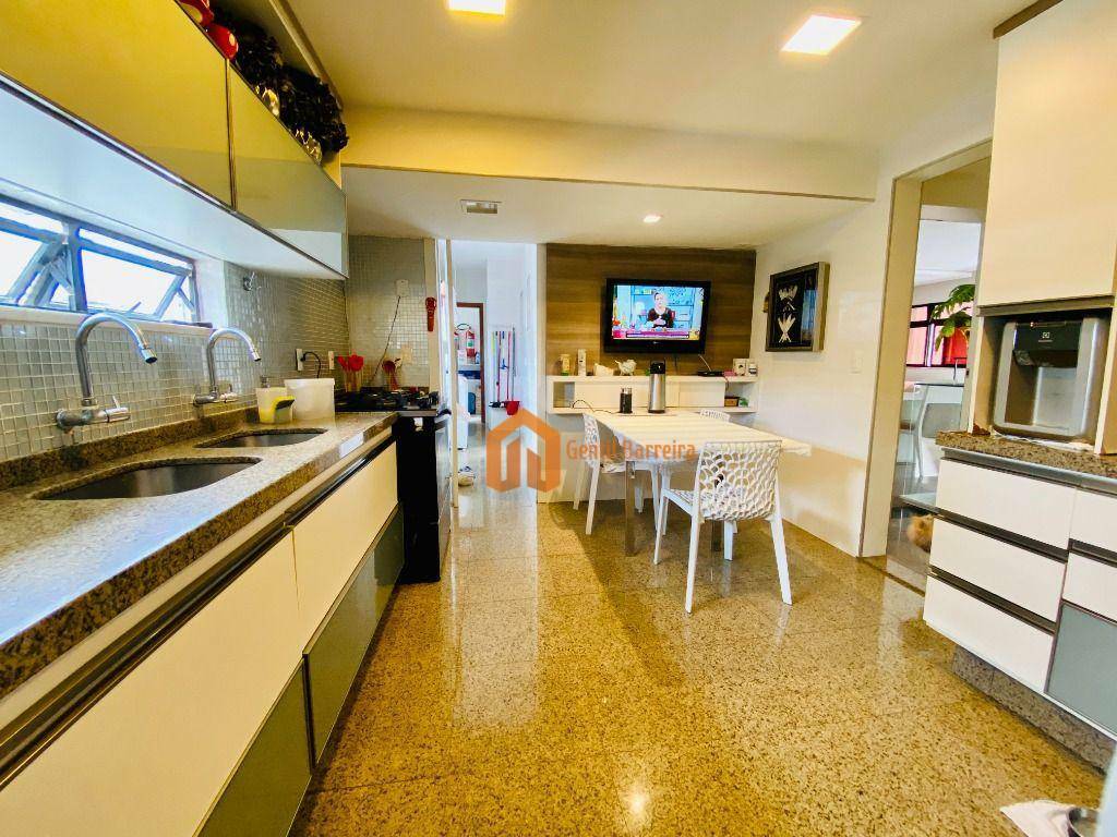 Apartamento à venda com 4 quartos, 241m² - Foto 13