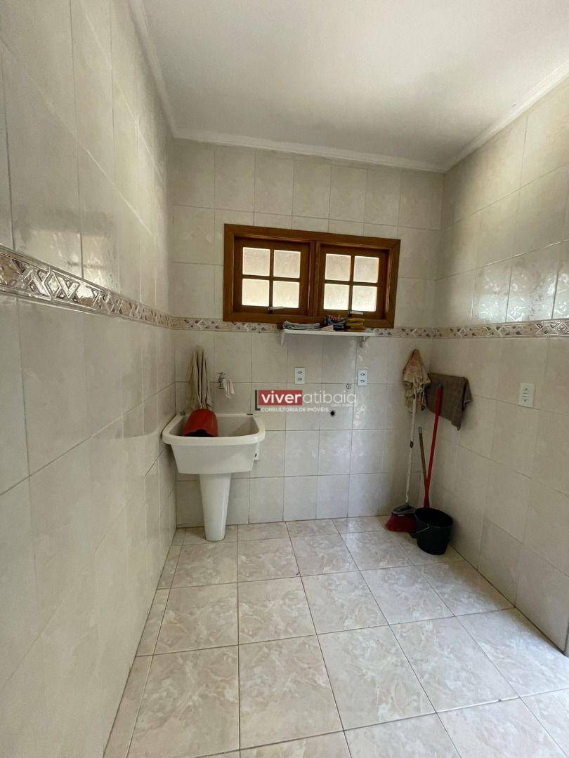 Casa para alugar com 5 quartos, 220m² - Foto 15