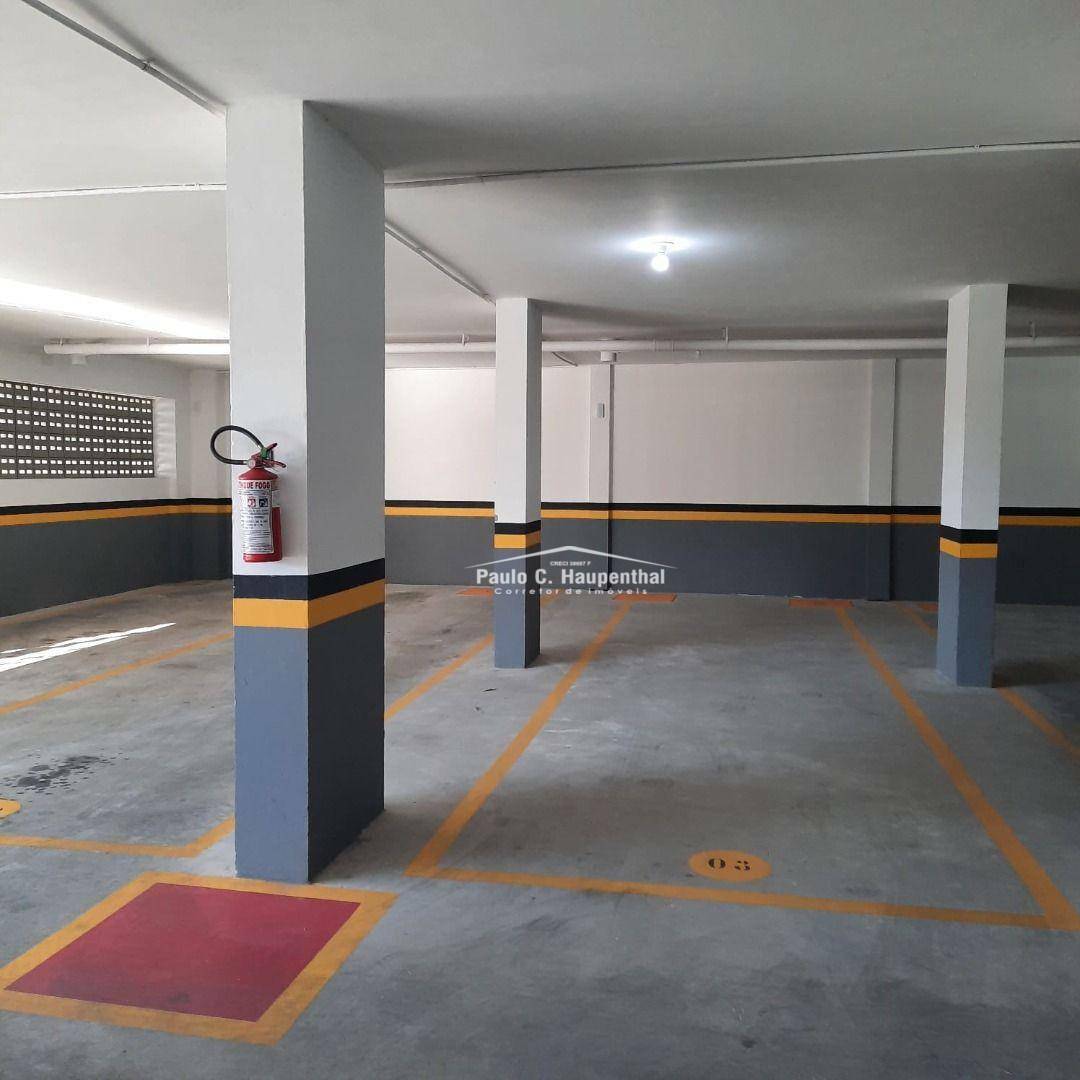 Apartamento à venda com 3 quartos, 134m² - Foto 32