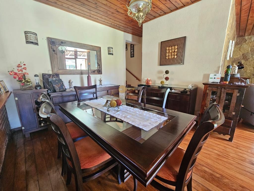 Casa à venda com 4 quartos, 200m² - Foto 14