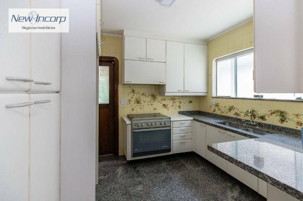 Sobrado à venda com 4 quartos, 298m² - Foto 22