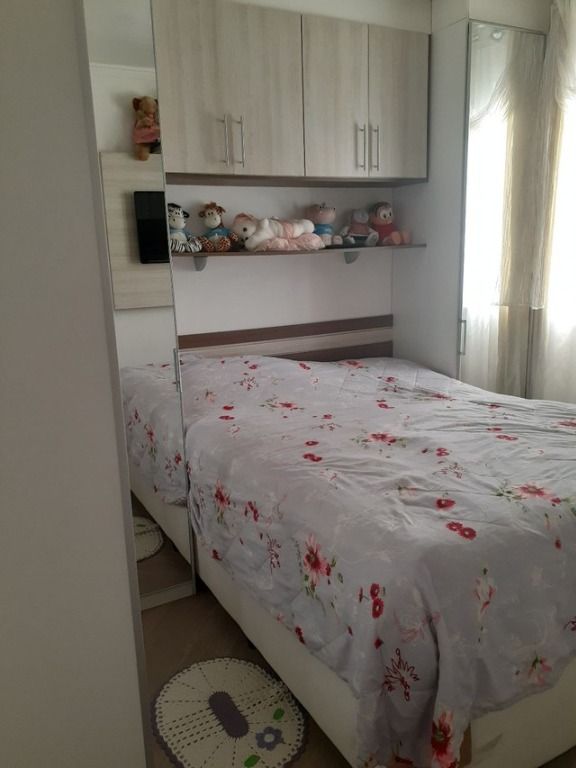 Apartamento à venda com 2 quartos, 45m² - Foto 2