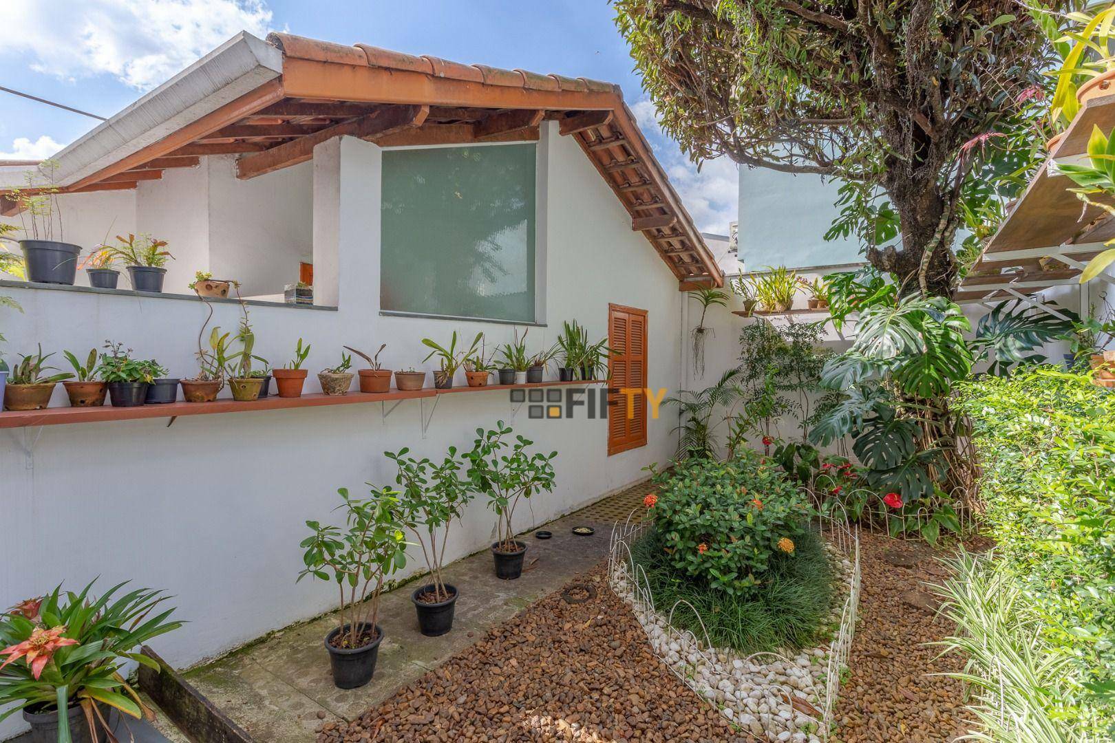 Casa à venda com 3 quartos, 180m² - Foto 11