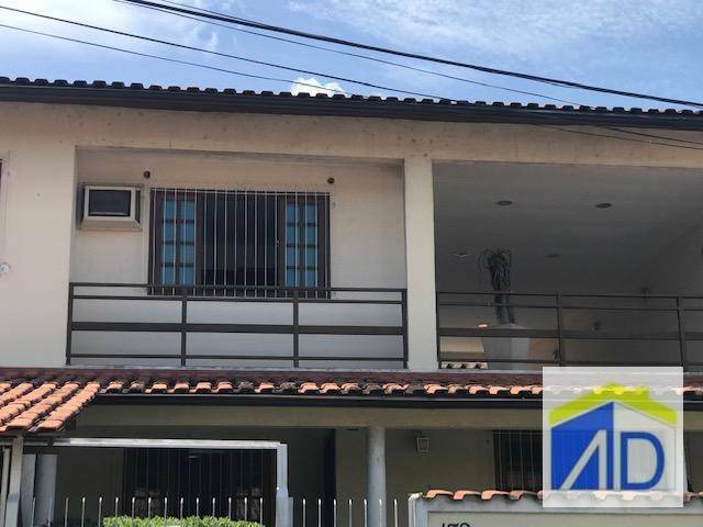 Casa de Condomínio à venda com 3 quartos, 320m² - Foto 2