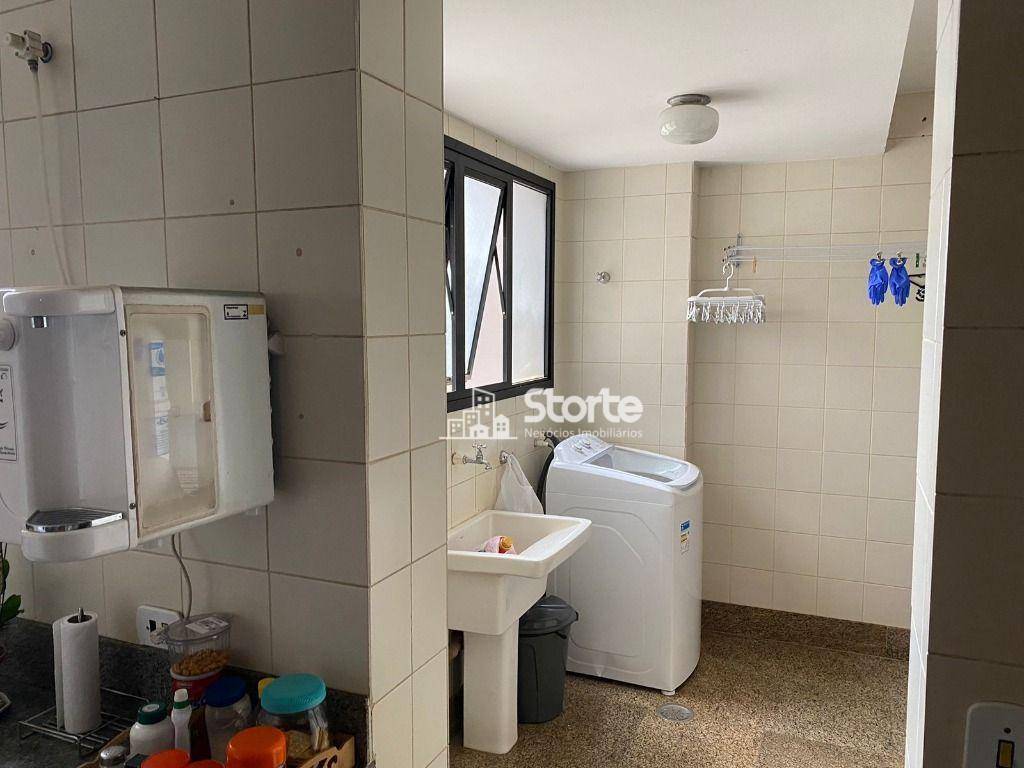 Apartamento à venda com 3 quartos, 121m² - Foto 7