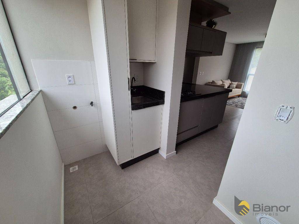 Apartamento à venda com 2 quartos, 64m² - Foto 10