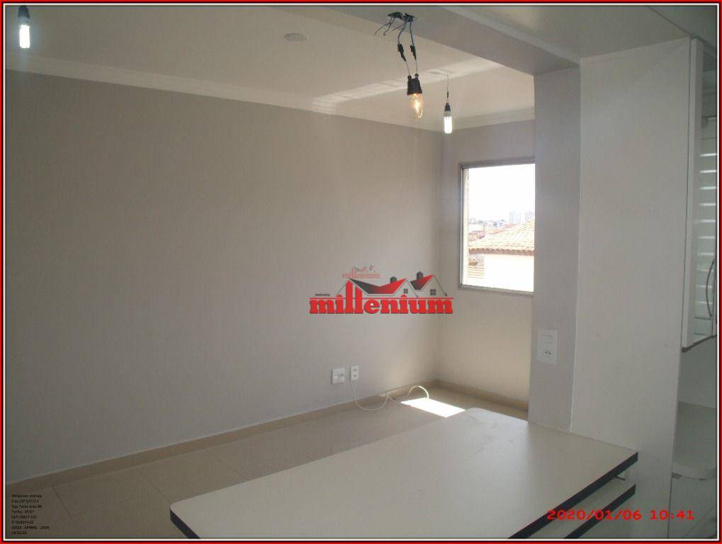 Apartamento à venda com 2 quartos, 56m² - Foto 3