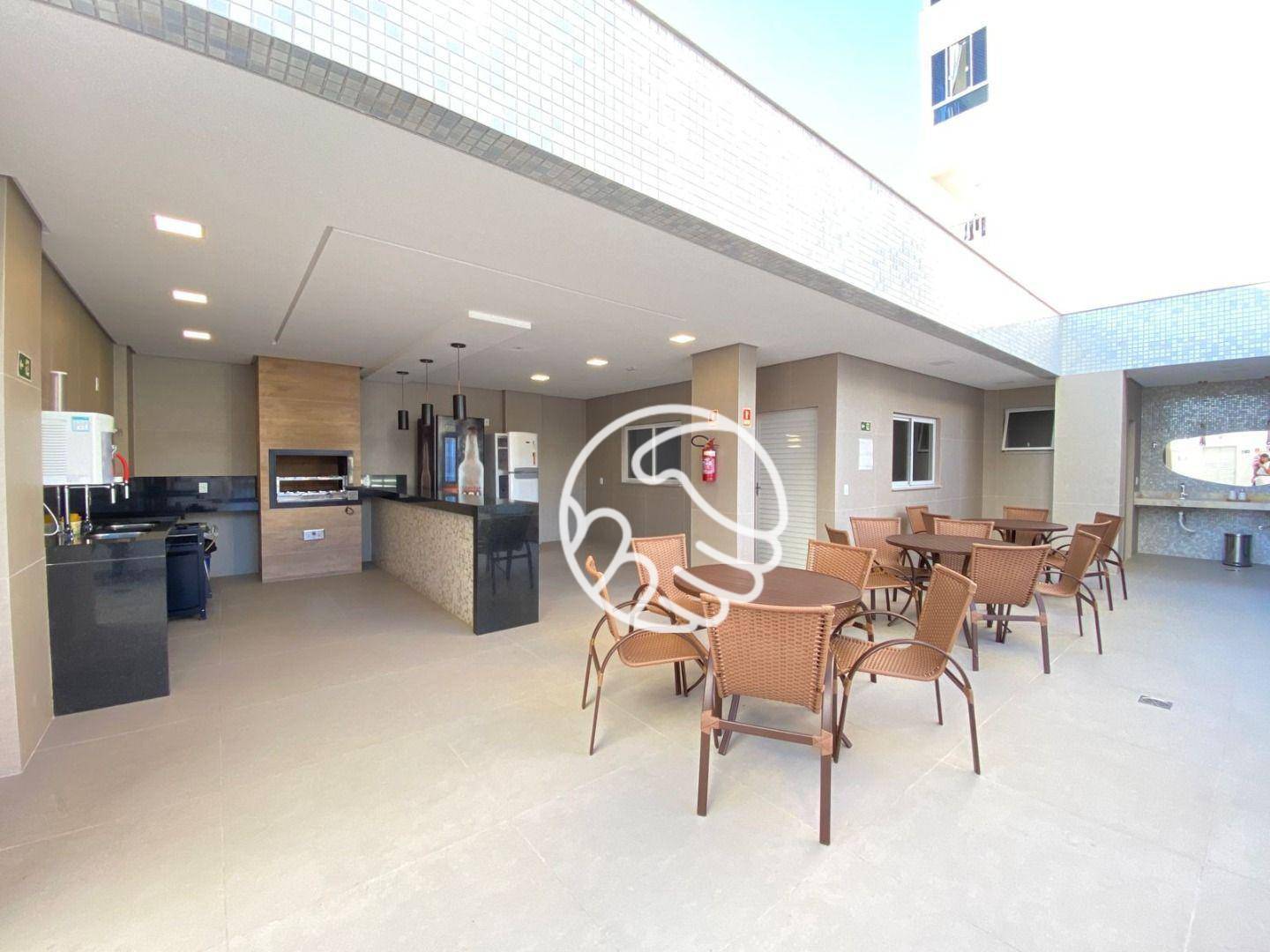 Apartamento para alugar com 2 quartos, 75m² - Foto 16