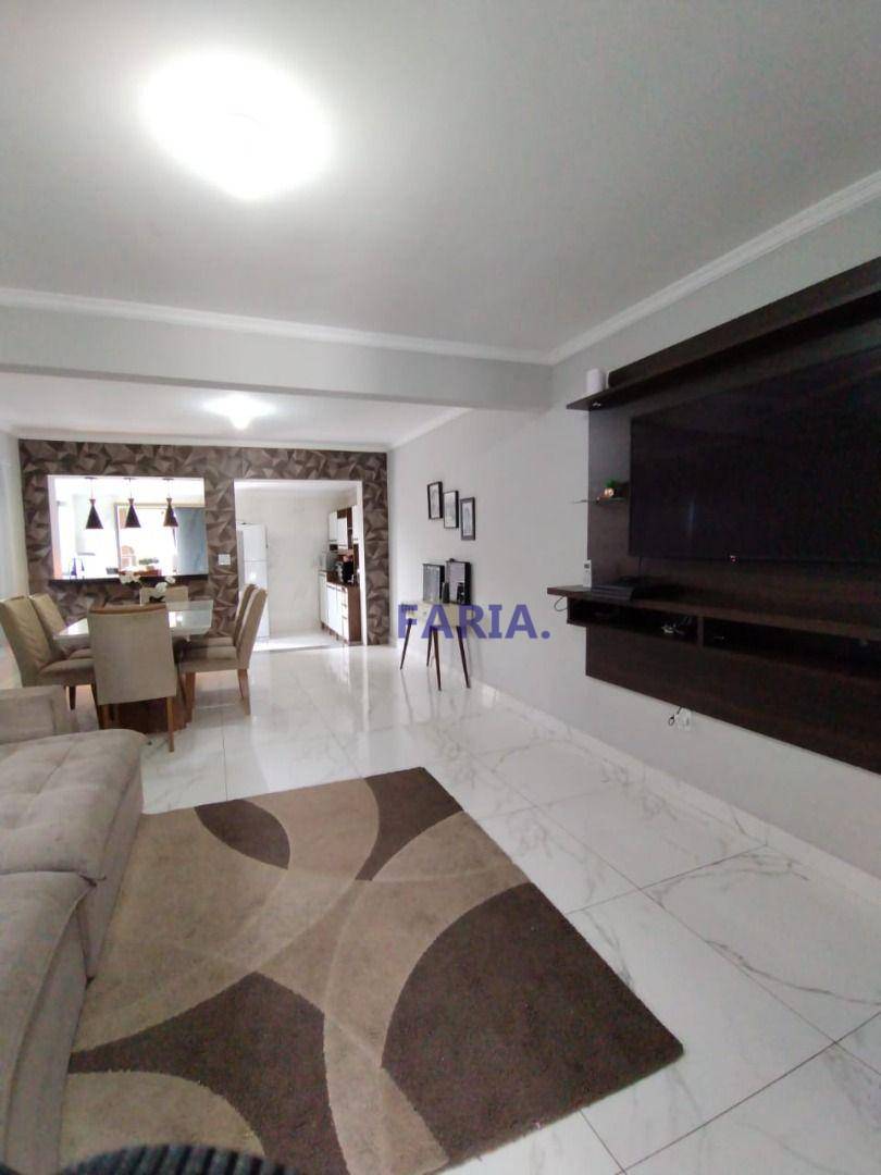 Casa, 3 quartos, 223 m² - Foto 5