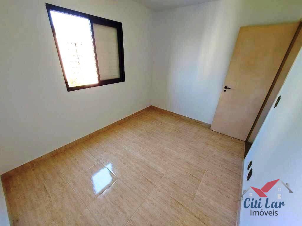 Apartamento à venda com 2 quartos, 60m² - Foto 13