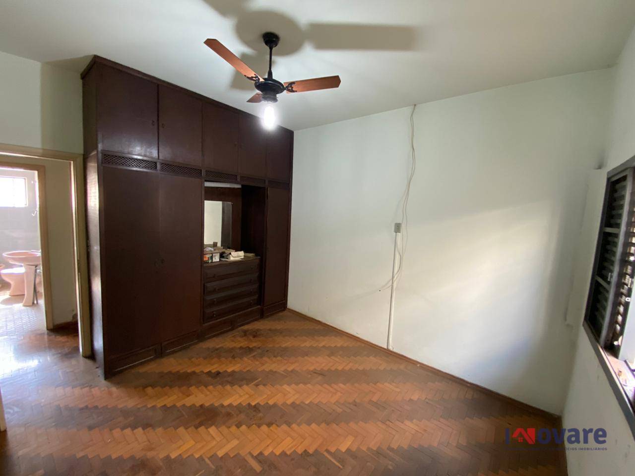 Casa à venda com 4 quartos, 198m² - Foto 5