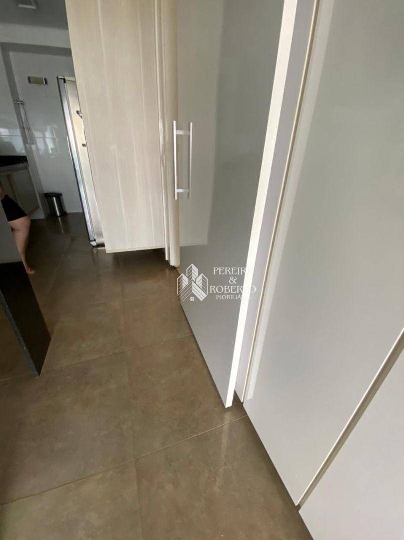 Apartamento à venda com 3 quartos, 167m² - Foto 11