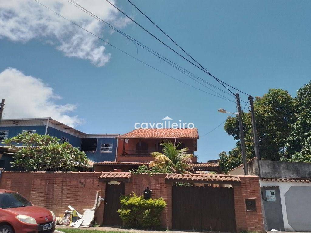 Casa à venda com 6 quartos, 196m² - Foto 10