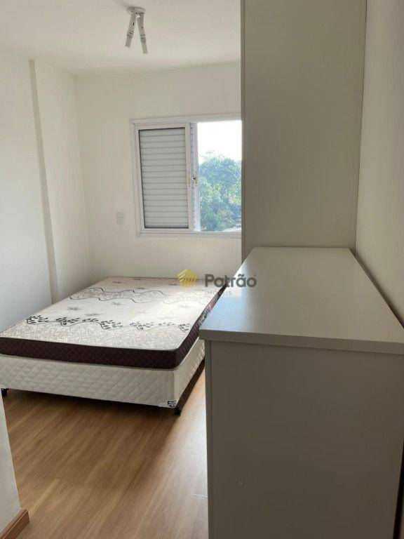 Apartamento para alugar com 2 quartos, 60m² - Foto 15