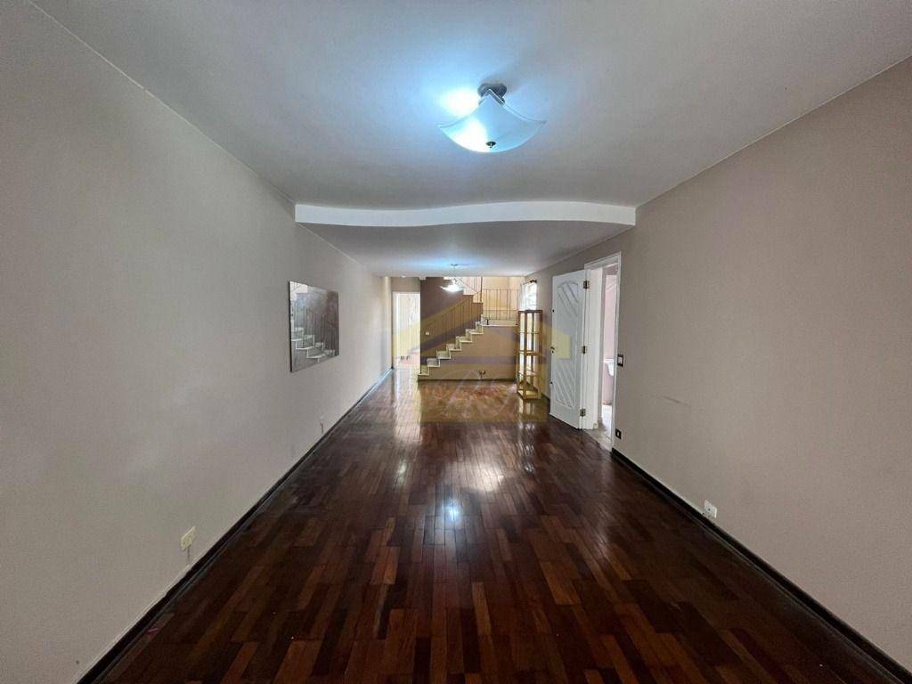 Sobrado à venda com 3 quartos, 120m² - Foto 1