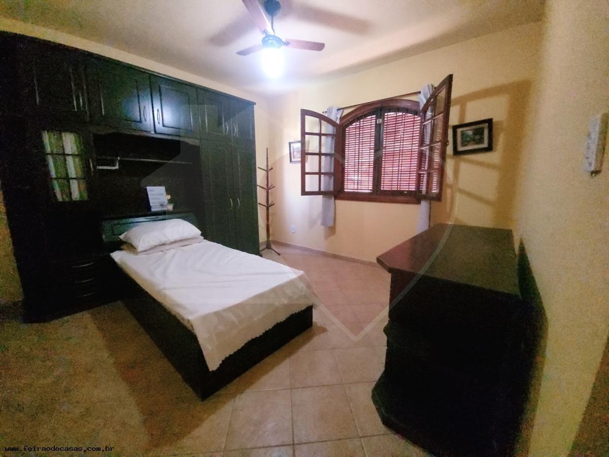 Casa à venda com 5 quartos, 300m² - Foto 31