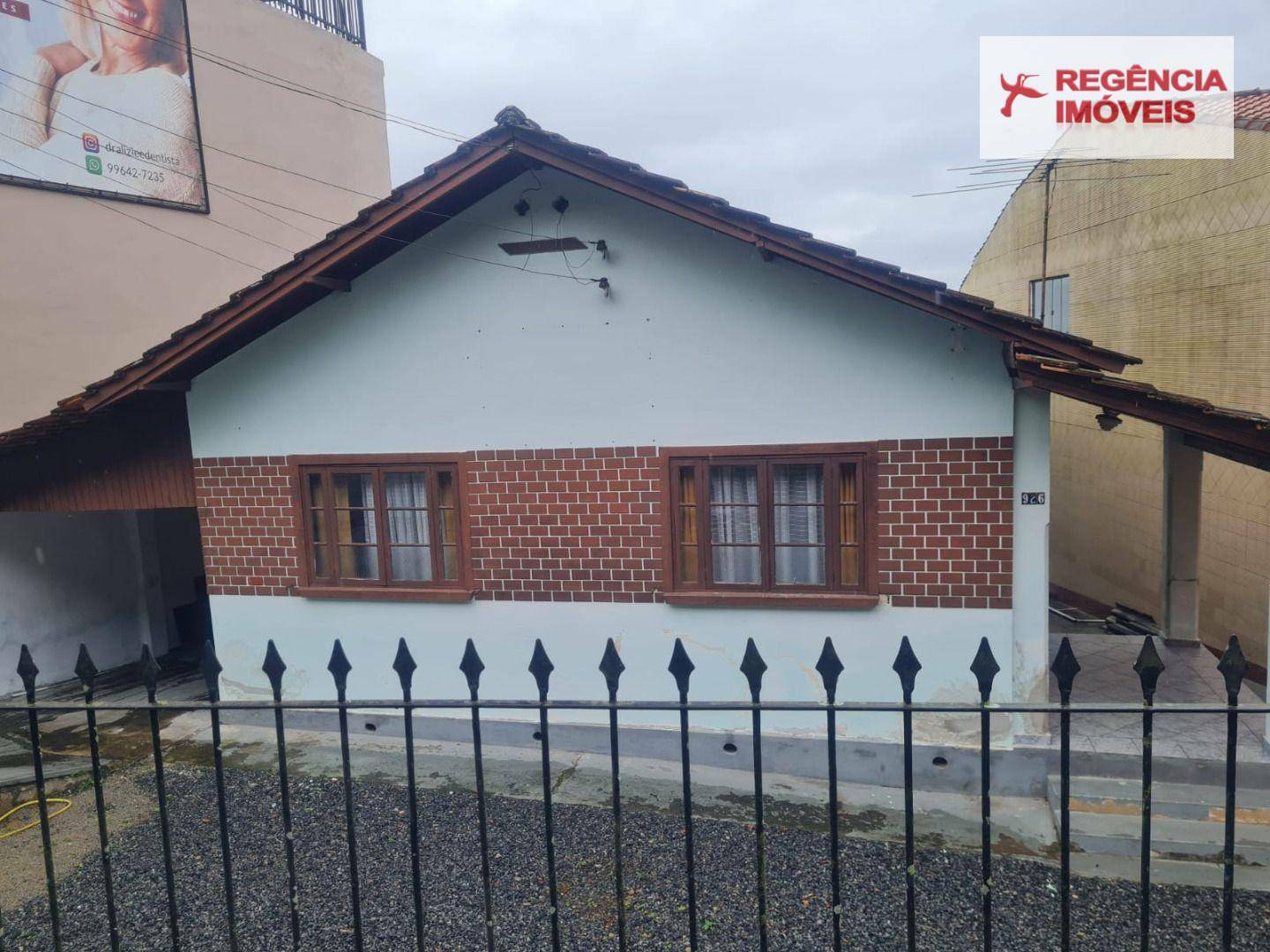 Casa à venda com 4 quartos, 150m² - Foto 1