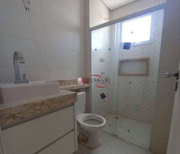 Apartamento para alugar com 2 quartos, 70m² - Foto 8