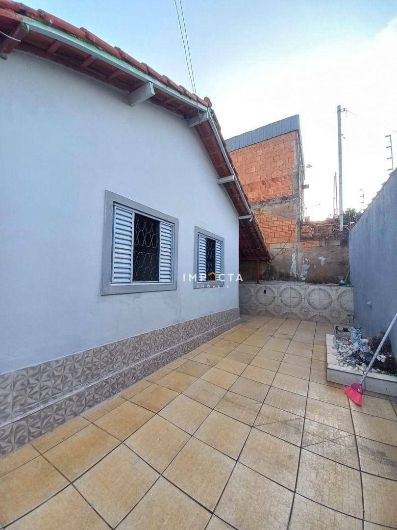 Casa à venda com 3 quartos, 80m² - Foto 3