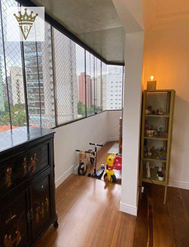 Apartamento para alugar com 4 quartos, 175m² - Foto 5