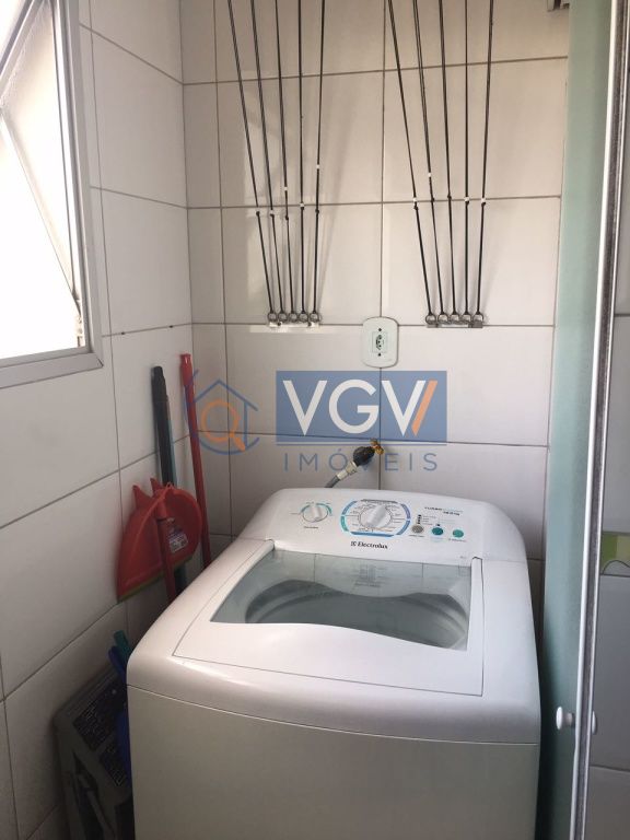 Apartamento à venda com 2 quartos, 62m² - Foto 11