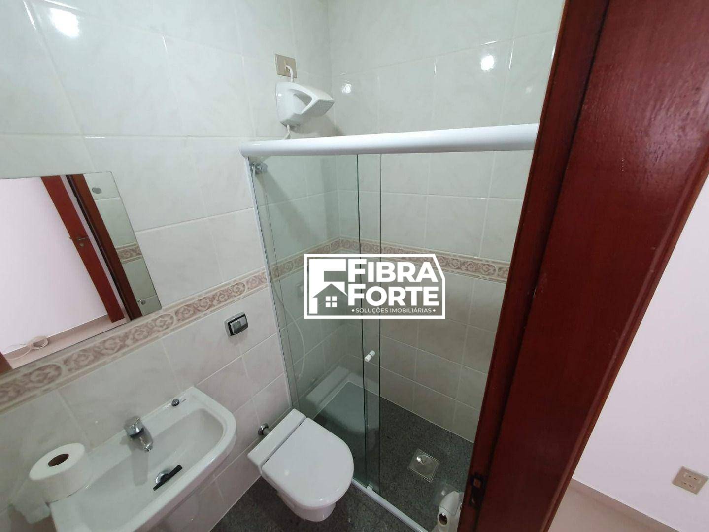 Apartamento para alugar com 4 quartos, 150m² - Foto 19