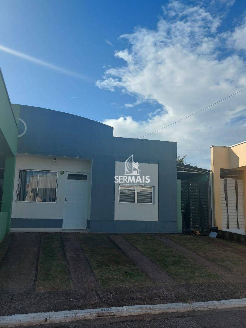 Casa de Condomínio para alugar com 3 quartos, 74m² - Foto 1