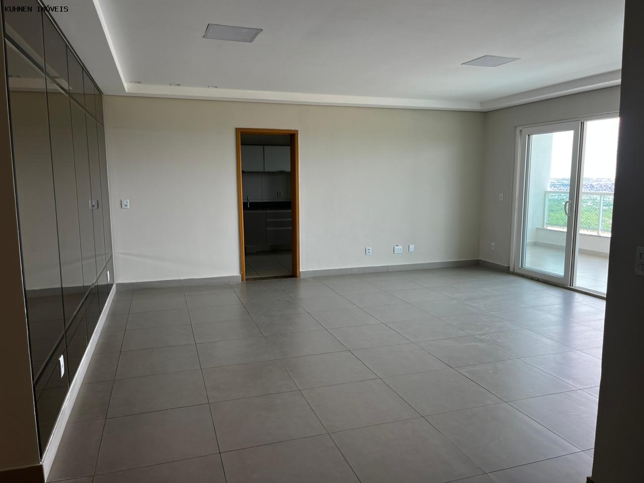 Apartamento para alugar com 3 quartos, 155m² - Foto 4