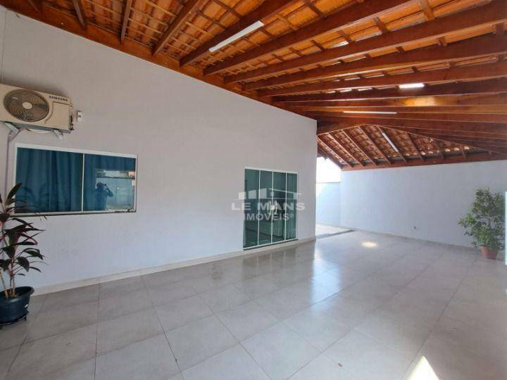 Casa à venda com 3 quartos, 150m² - Foto 3